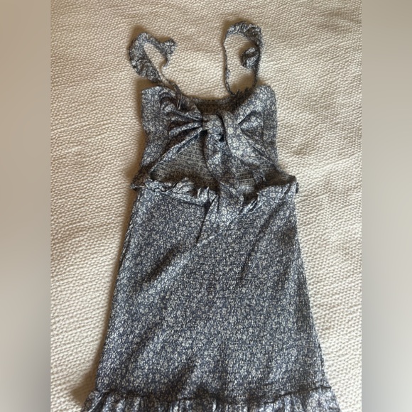 Fitted Floral Mini Dess - Picture 3 of 3